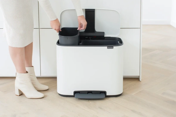 Мусорное ведро Brabantia Bo Pedal Bin 121142 23 + 11 л