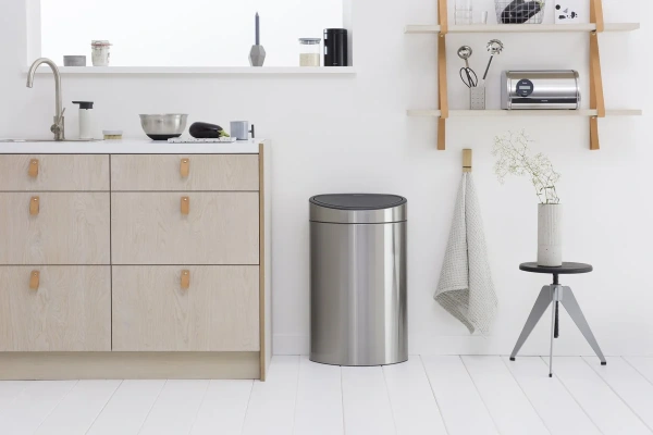 Мусорное ведро Brabantia Touch Bin New 114809