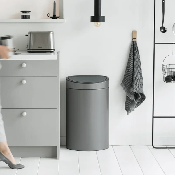 Мусорное ведро Brabantia Touch Bin New 114908