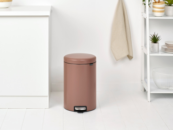 Мусорное ведро Brabantia NewIcon 234026 20 л, светло-коричневый